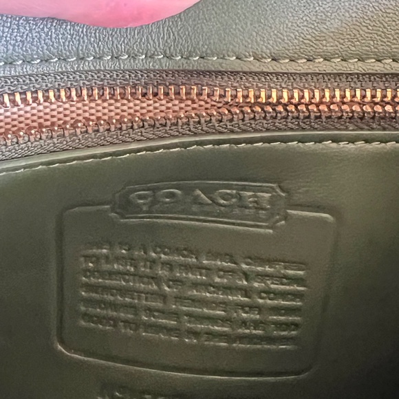 Coach Willis - Picture 7 of 8